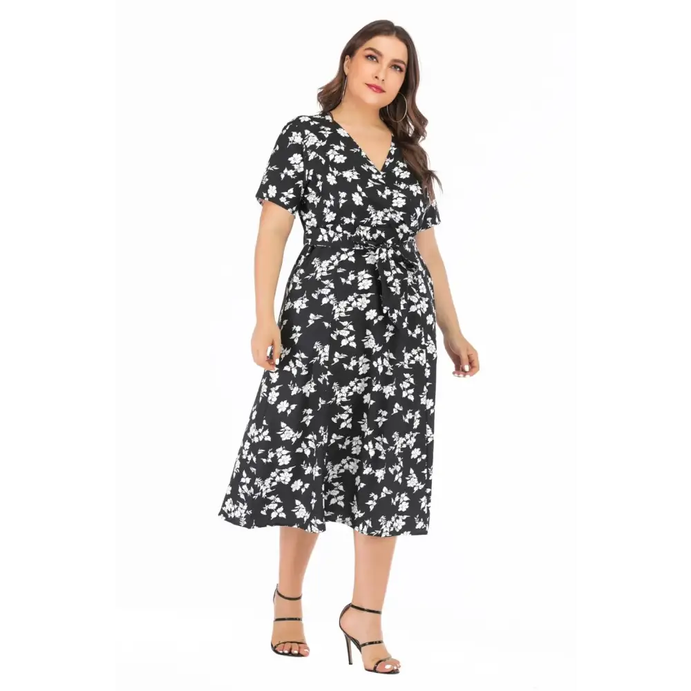 Plus Size Floral Maxi Dress - V-Neck with Pockets