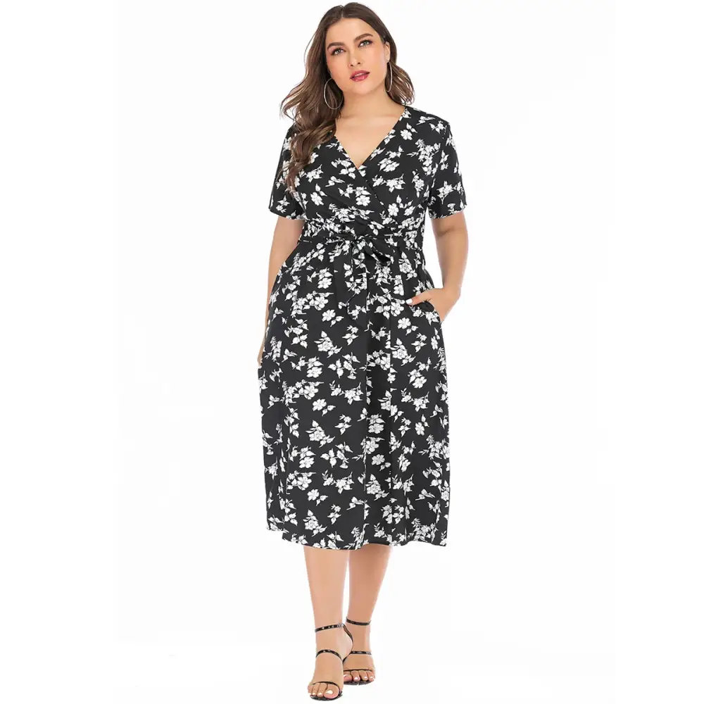 Plus Size Floral Maxi Dress - V-Neck with Pockets