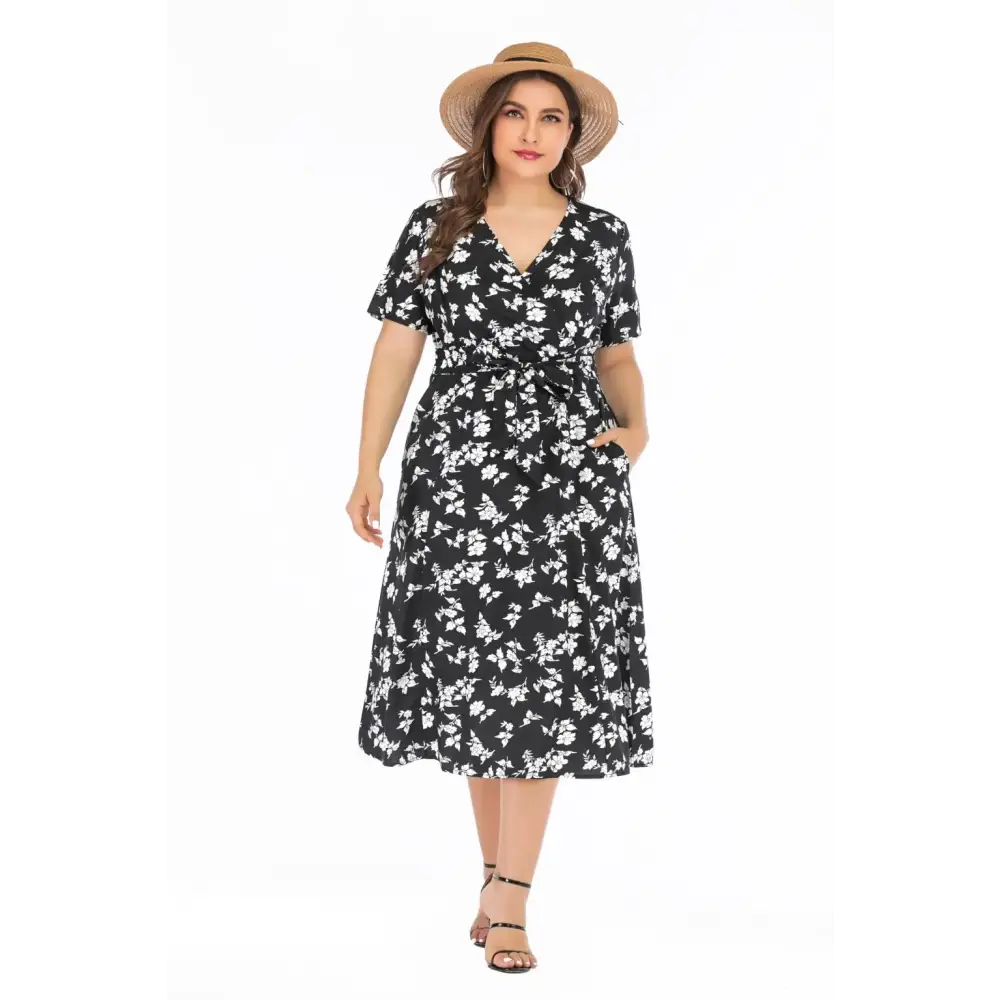 Plus Size Floral Maxi Dress - V-Neck with Pockets
