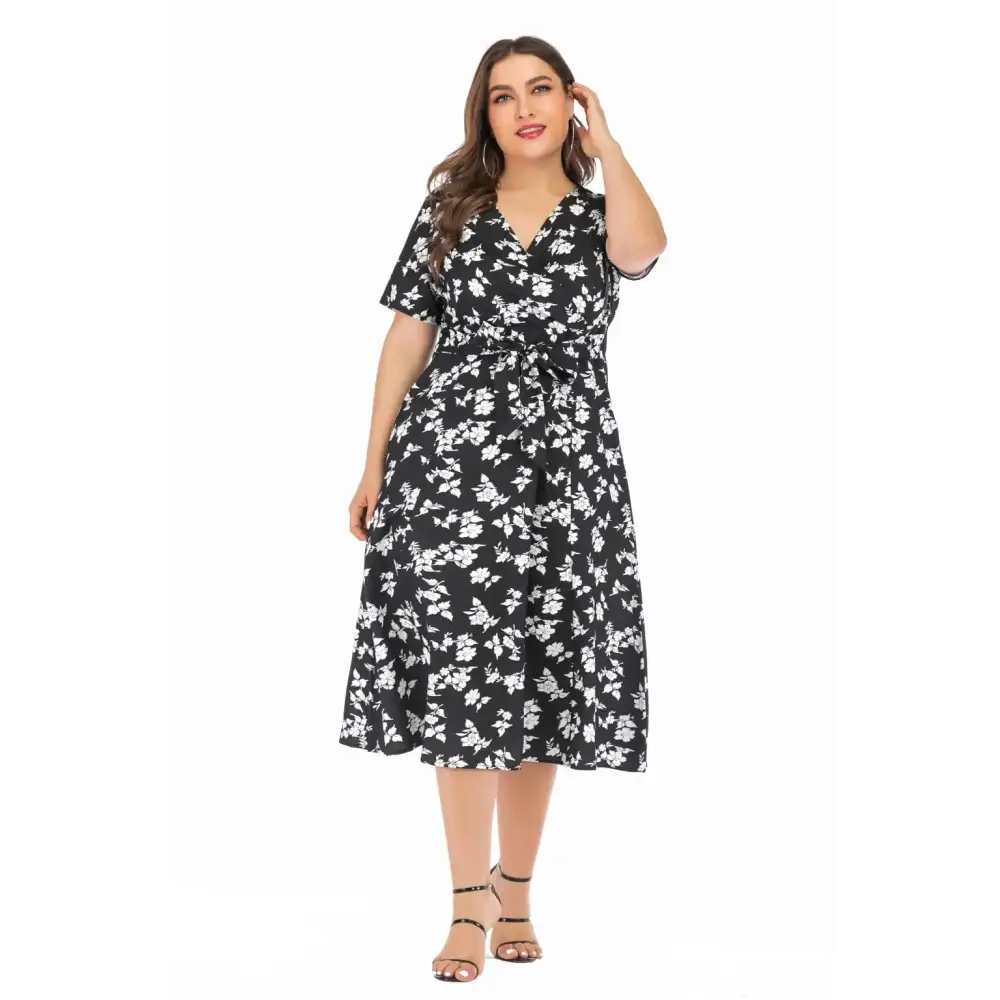 Plus Size Floral Maxi Dress - V-Neck with Pockets