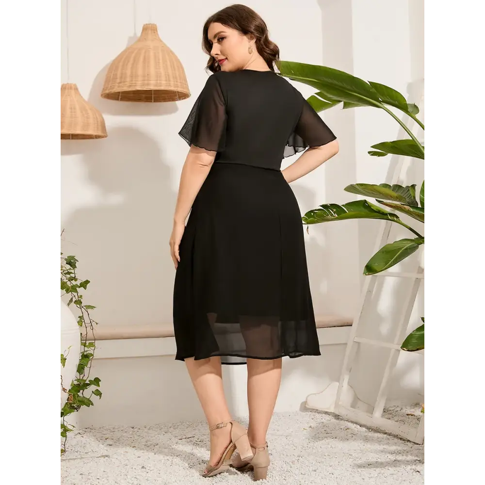 Plus Size Elegant Party Dress - V-Neck & Sequined Waist